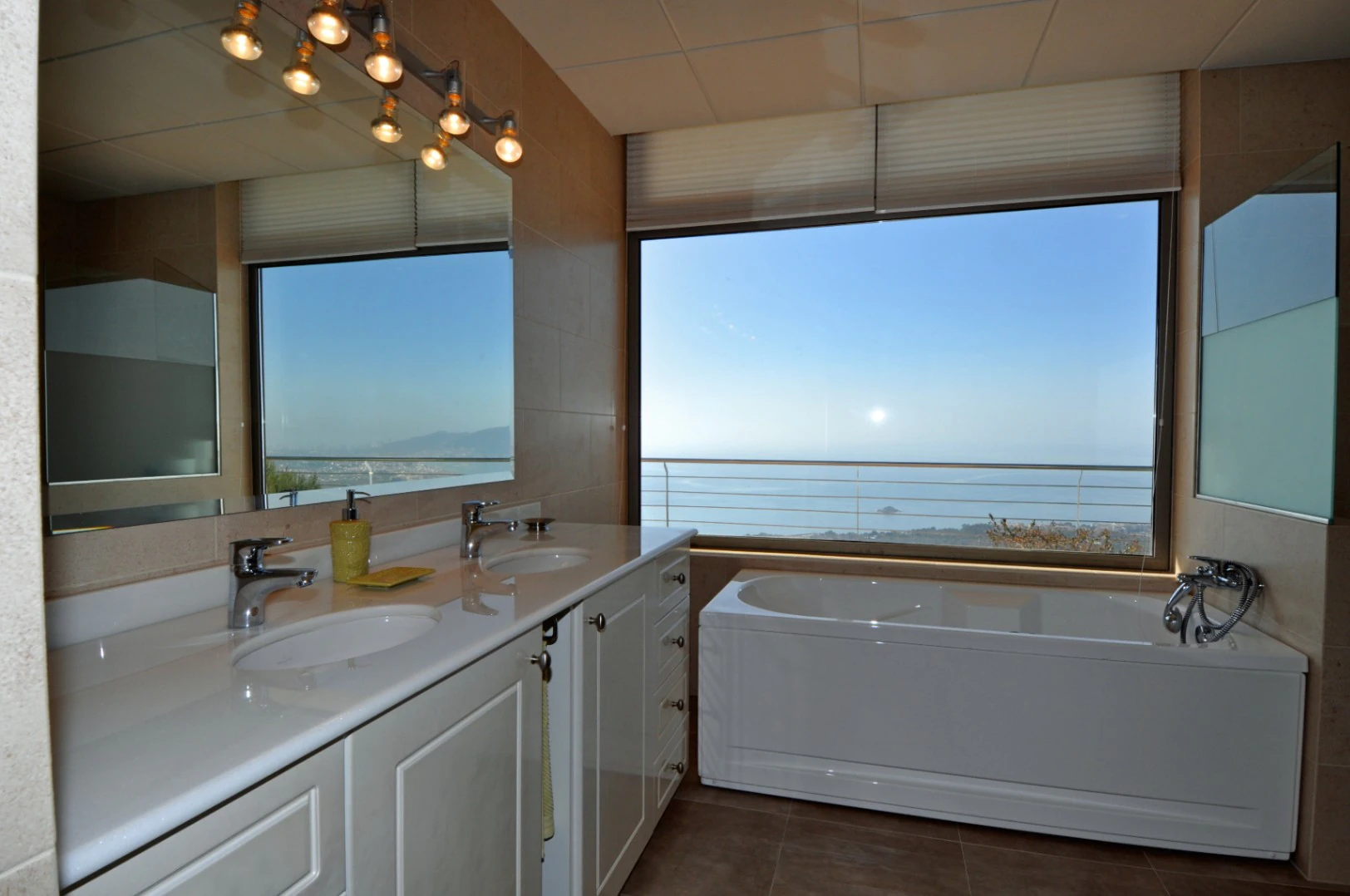 Villa with incredible direct sea views in Altea.