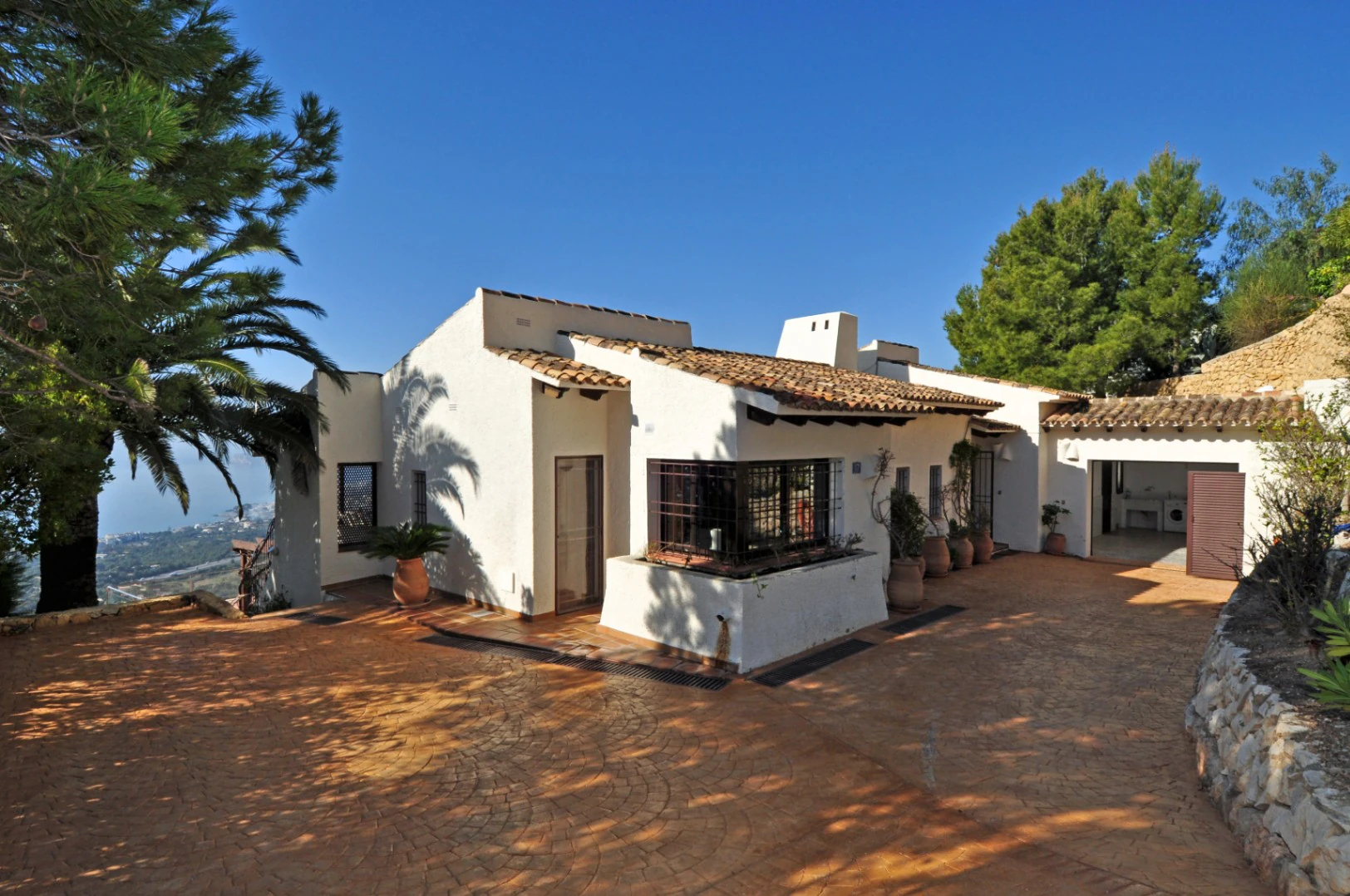 Villa with incredible direct sea views in Altea.