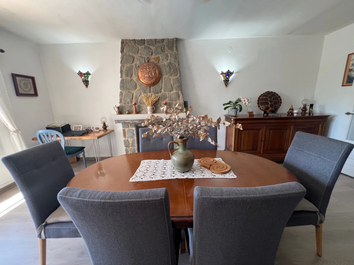 Villa te koop met 4 slaapkamers en vrij uitzicht op zee in Benissa, Alicante.