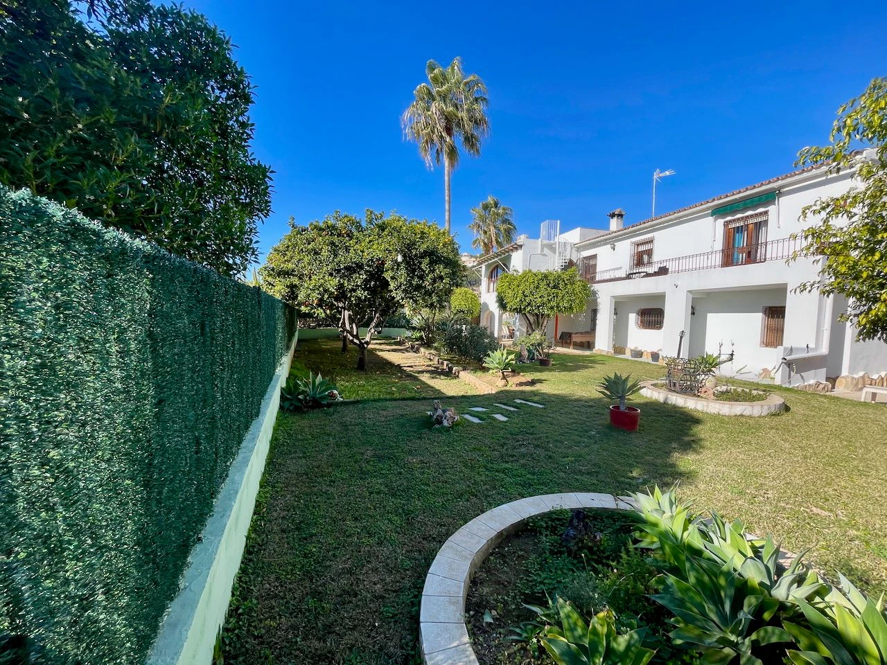 Traditional villa with sea views and views of the Peñón de Ifach in San Jaime Urbanization, Benissa