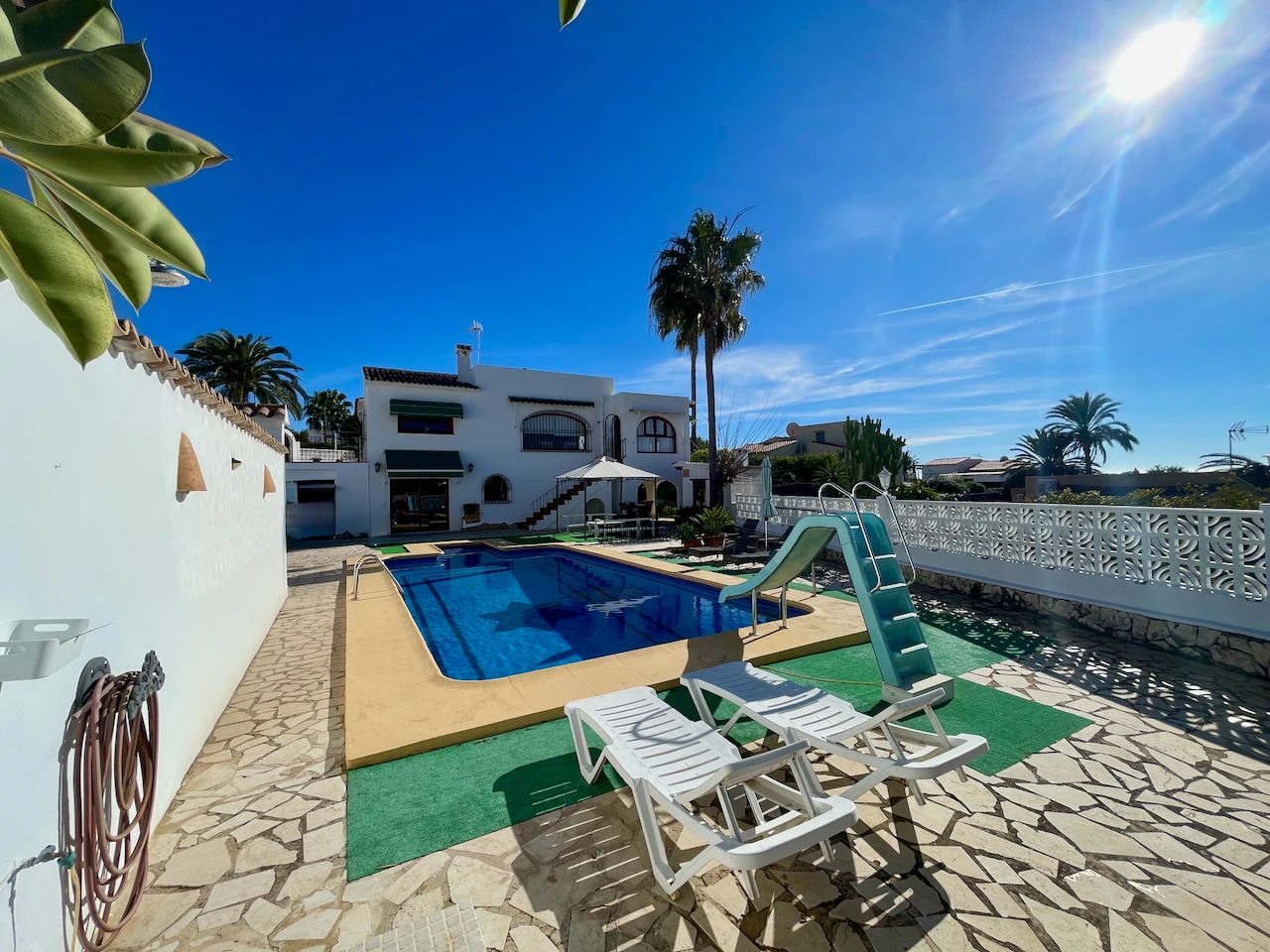Traditional villa with sea views and views of the Peñón de Ifach in San Jaime Urbanization, Benissa