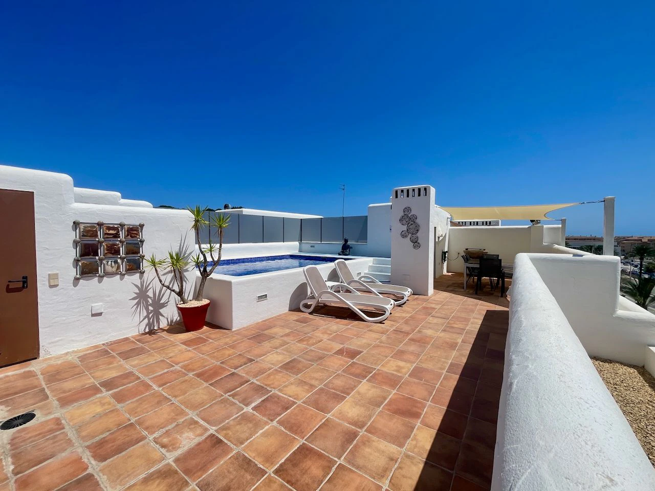 Luxury duplex Penthouse fully renovated in Club Moraira with private pool and sea views.