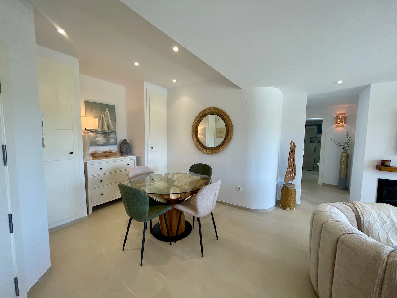 Luxury duplex Penthouse fully renovated in Club Moraira with private pool and sea views.